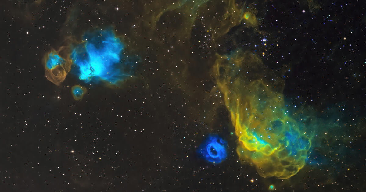 NGC 2014 & NGC 2032 | Telescope Live