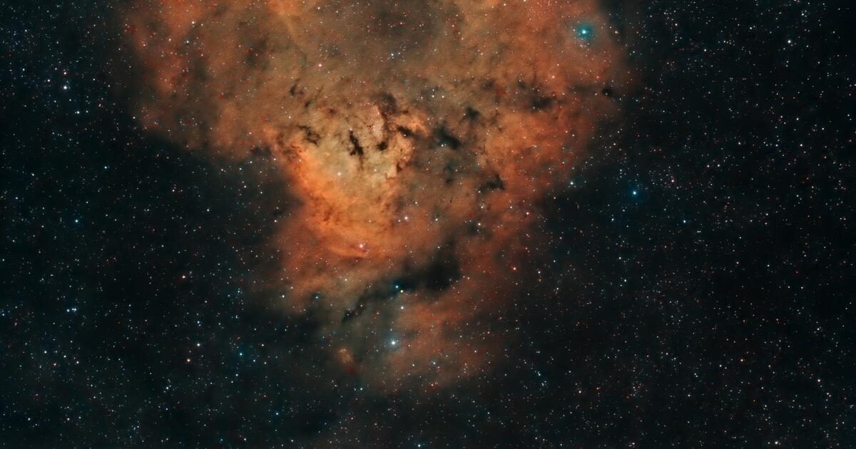 NGC 7822 | Telescope Live