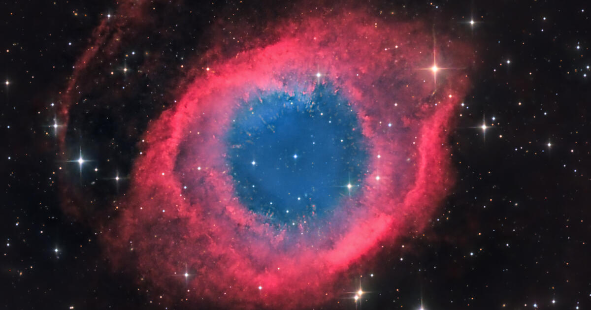 NGC 7293 - The Helix Nebula | Telescope Live