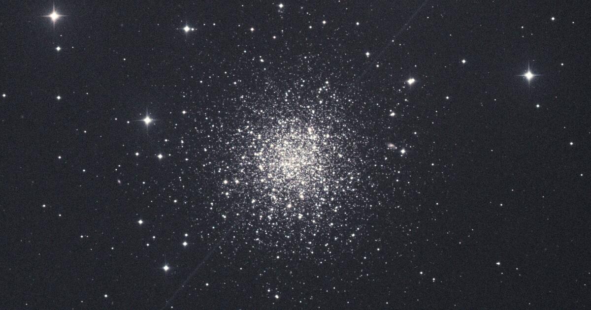 Globular cluster NGC 288 in Sculptor | Telescope Live