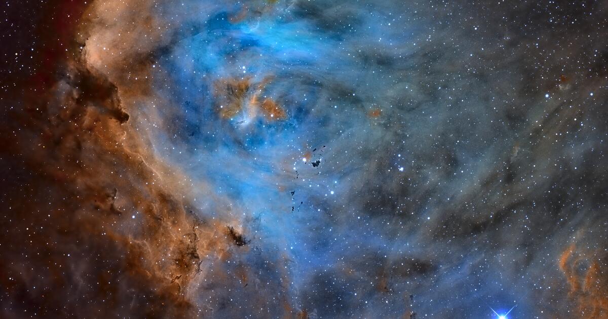 A cosmic chicken running across the deep sky - IC 2944 - | Telescope Live