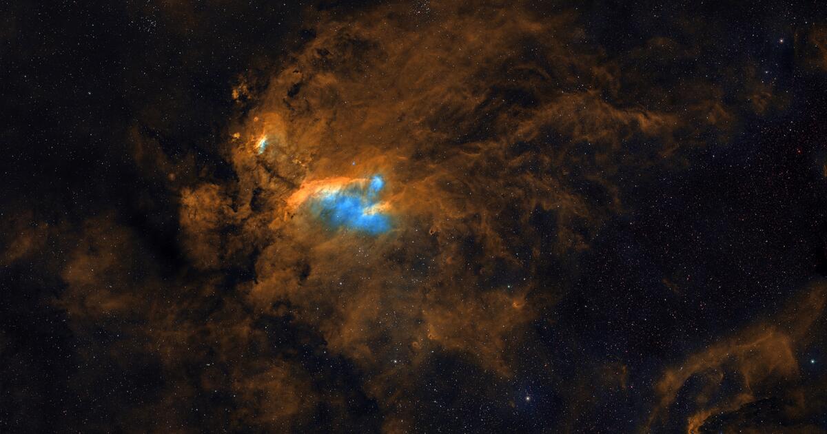 IC4628 Prawn Nebulae in SHO | Telescope Live