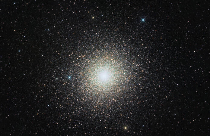 47 Tucanae (NGC 104)