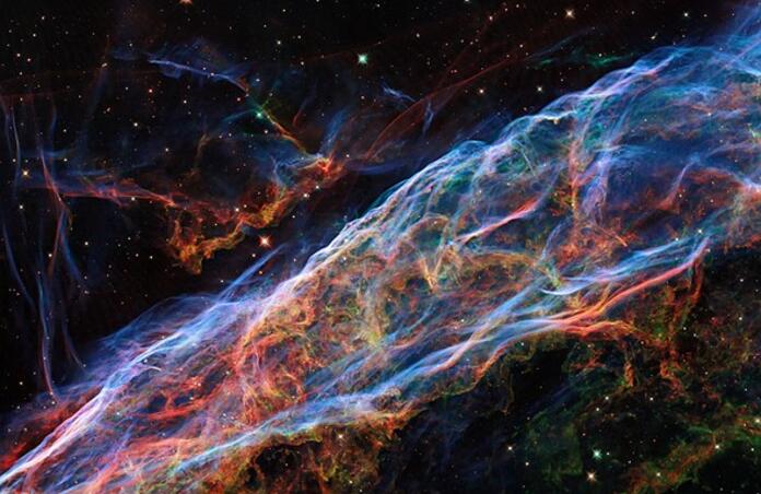 Stam boeren worst Hubble Space Telescope Reveals Fantastic View of The Veil Nebula | Telescope  Live