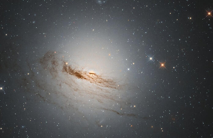 Faeröer gazon Ontslag nemen NASA's Hubble telescope reveals detailed look at a dying galaxy | Telescope  Live