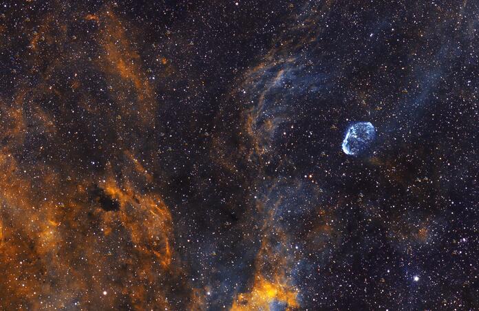 CRESCENT NEBULA