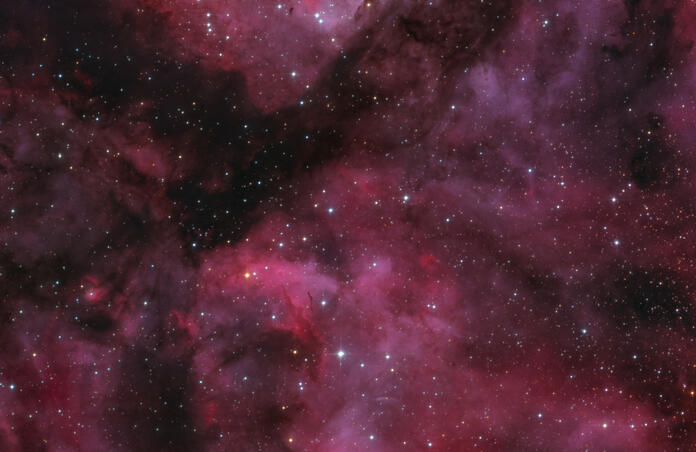 Deep View of the Great Nebula in Carina