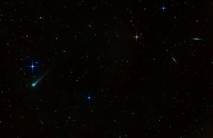 Comet C/2021 A1 Leonard close to Whale Galaxy
