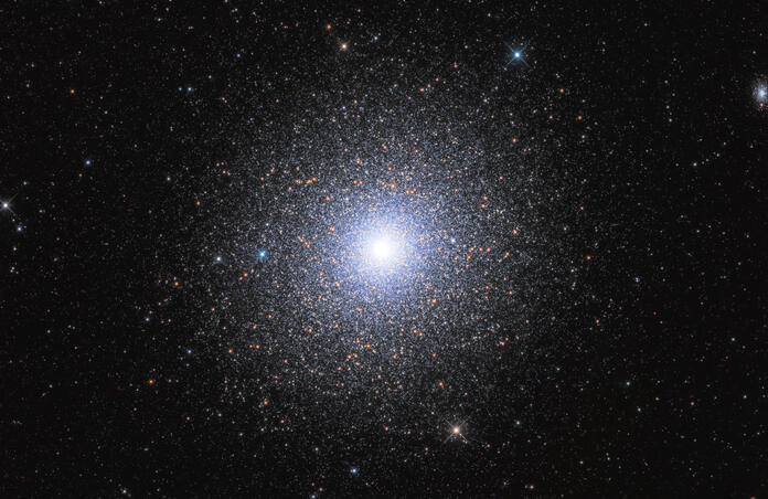 NGC104 (Globular cluster in Tucana)