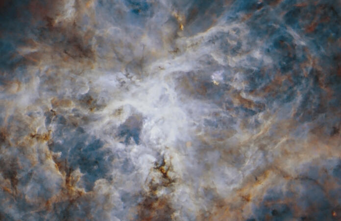 In the heart of the Tarantula Nebula