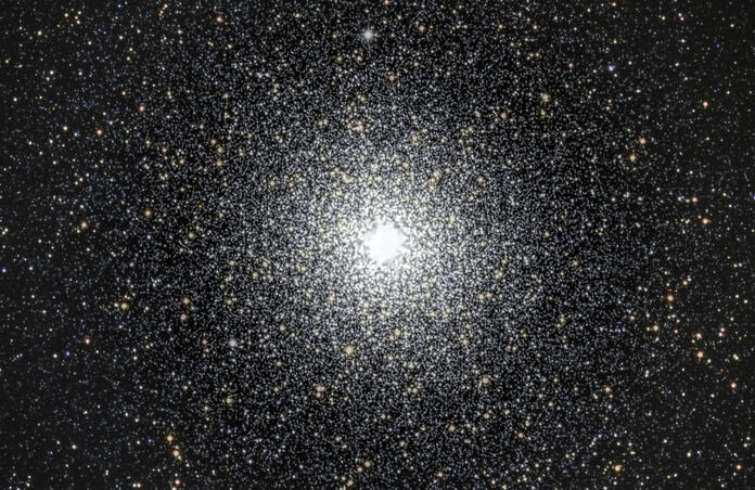 47 Tucanae  (NGC 104)