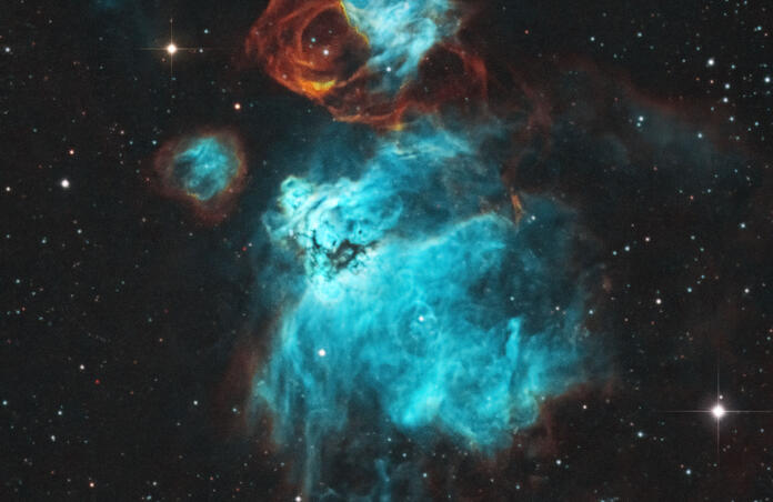 NGC 2030, 2032 & 2040