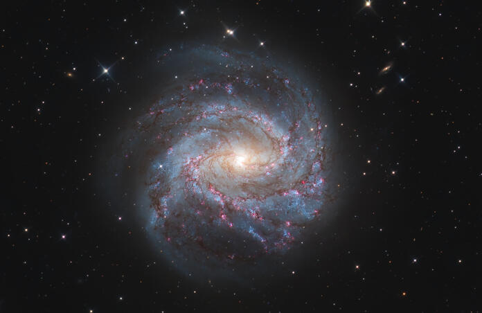 Southern Pinwheel Galaxy - M83