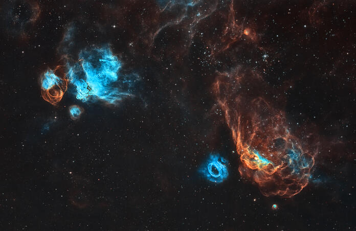 NGC 2014 & 2032 - Nebulae in Dorado