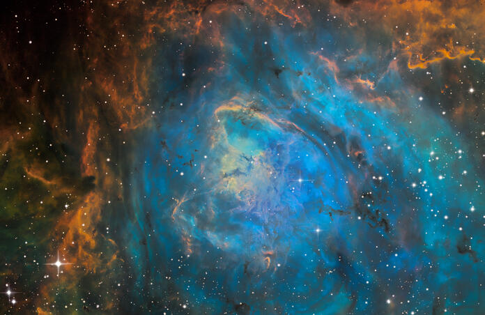 M8 - NGC6523