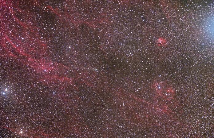 Little comet vs large nebulas