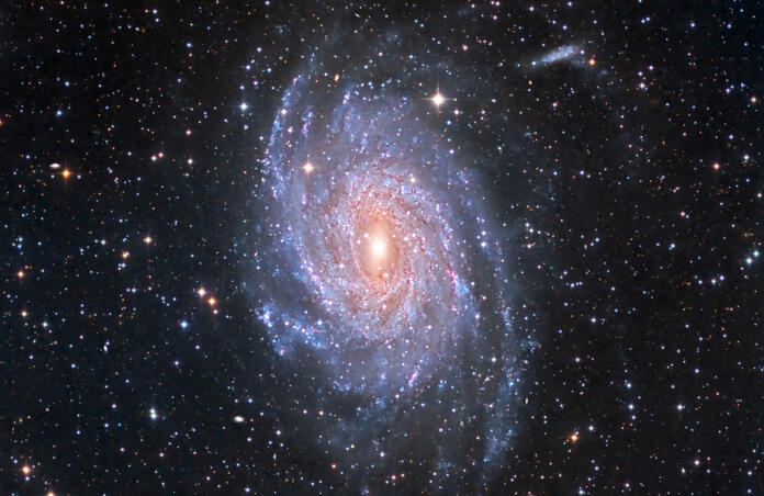 NGC6744 (RGB/vertical)