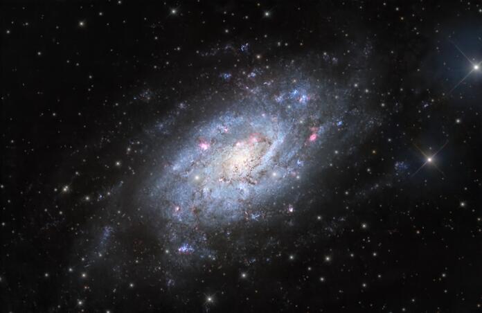 NGC 2403