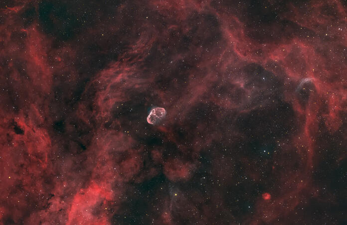 Crescent Nebula  NGC 6888