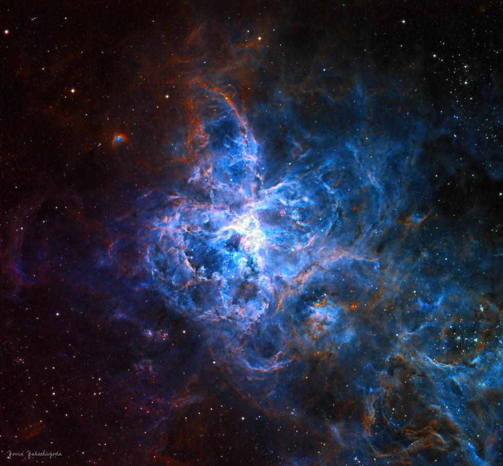 NGC 2070 - Tarantula Nebula (HST Palette)
