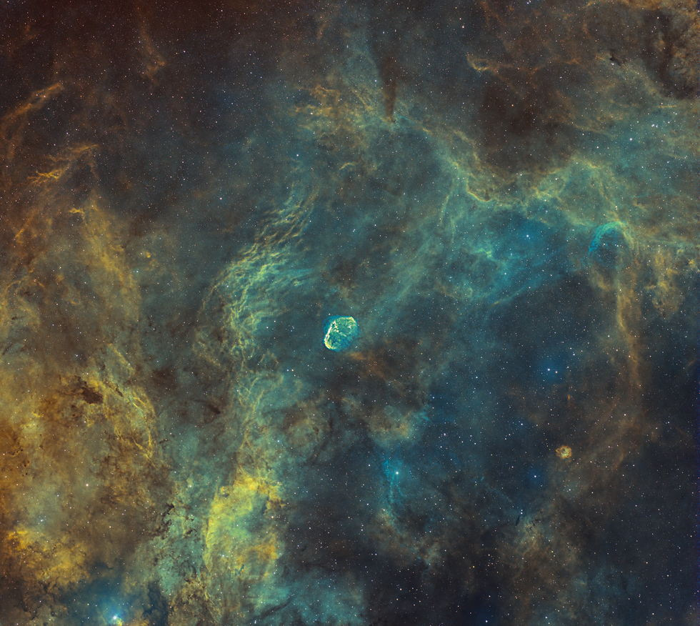 Crescent nebula in SHO palette.