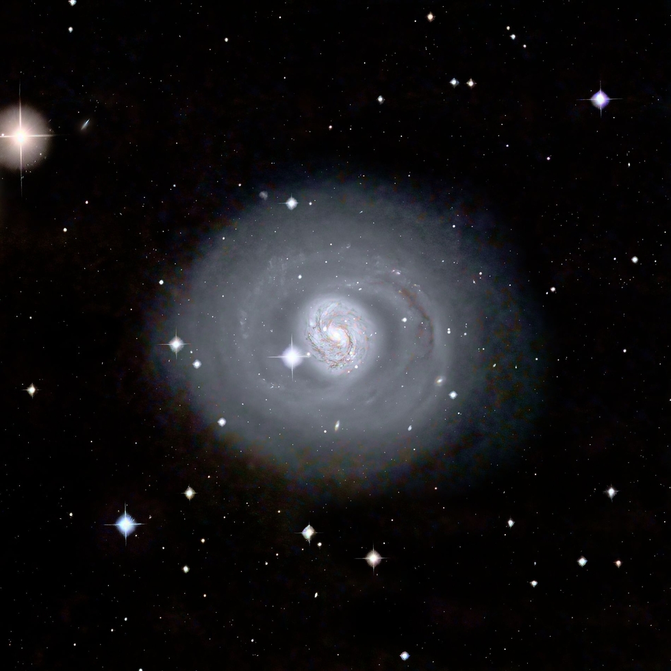 M77