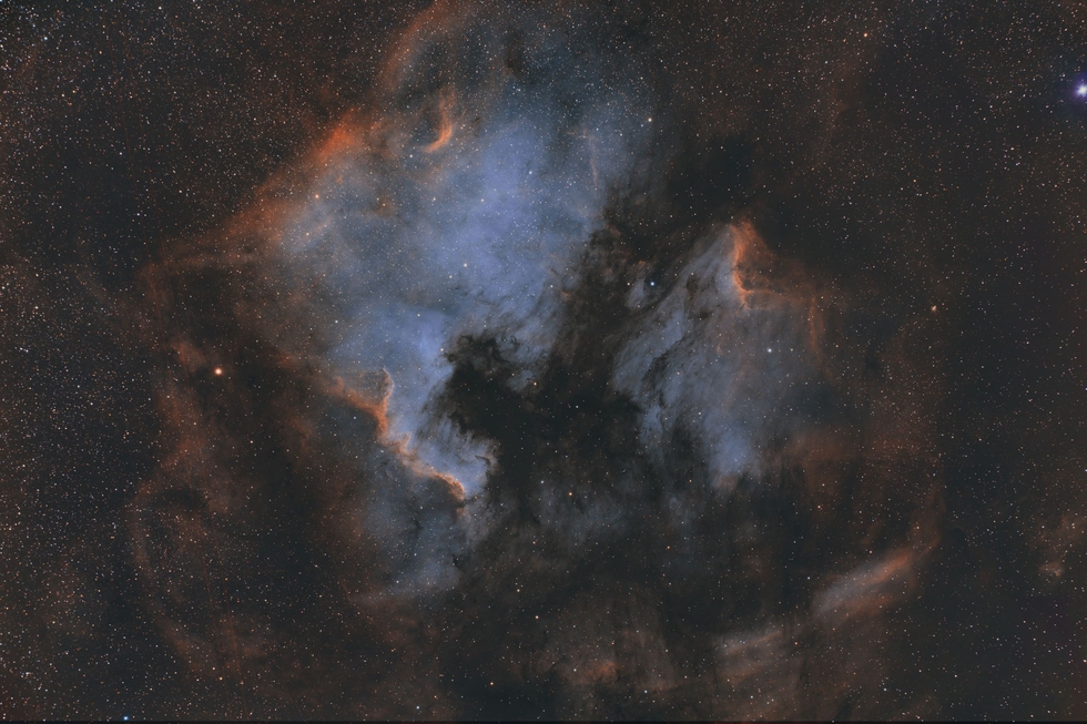 NGC7  7000