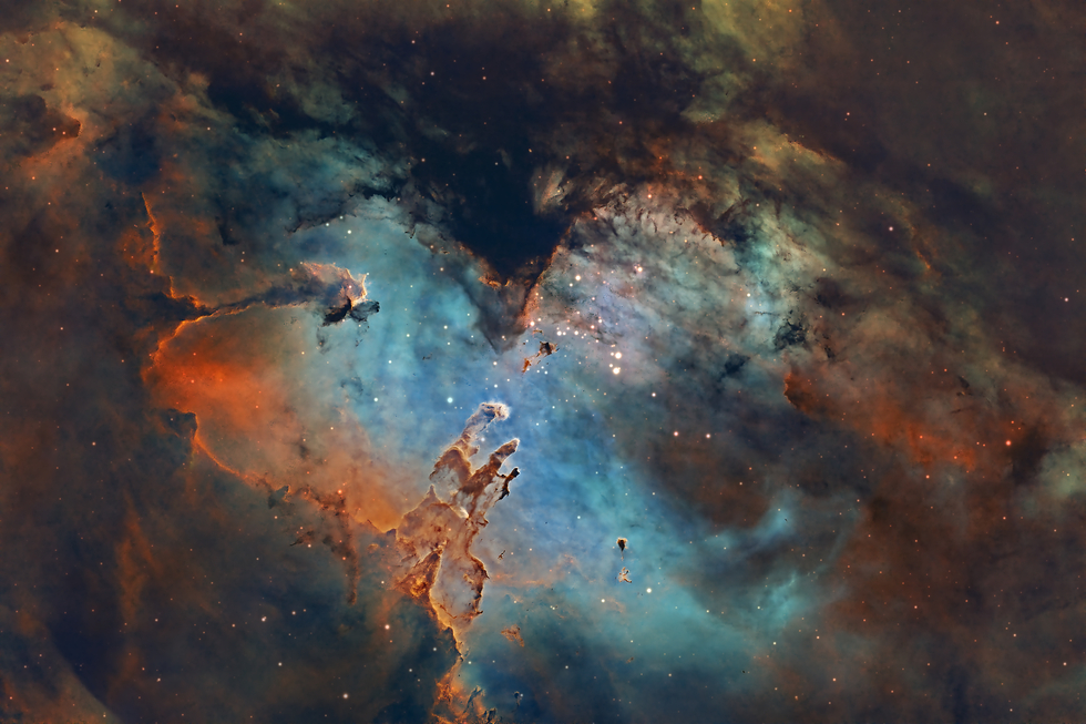 EAGLE NEBULA & THE PILLARS OF CREATIONS