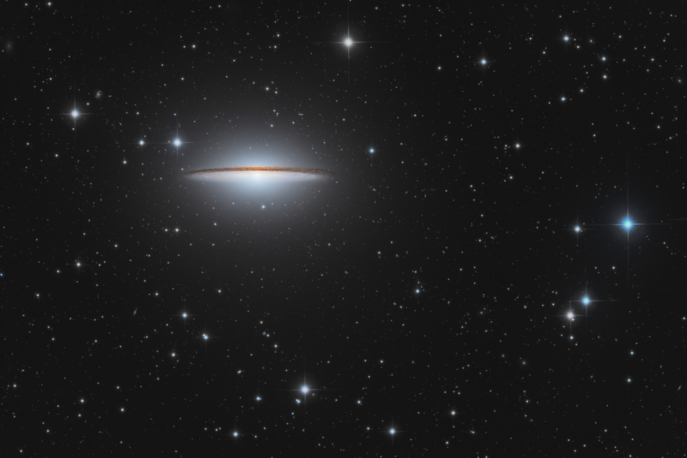 🌌 The Sombrero Galaxy - M104 🎩✨