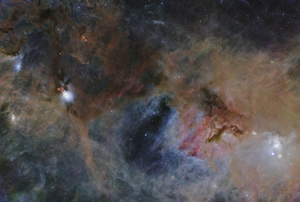 Nebulae and dust in Perseus